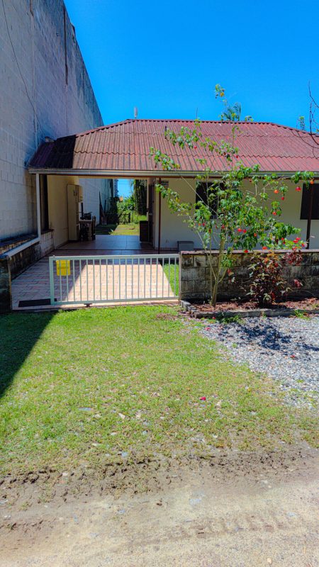 Casa com terreno a venda em Itapoá, proximo a Besen construtora