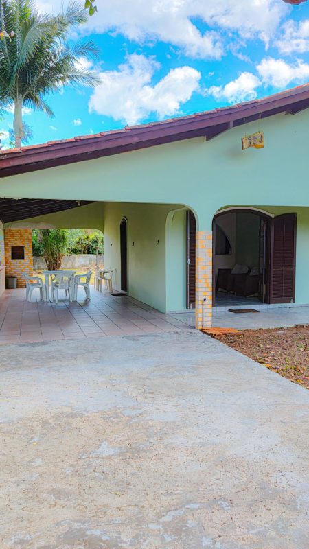 casa 350 metros da praia com 2 quartos, céu azul garagem e proximidade a praia